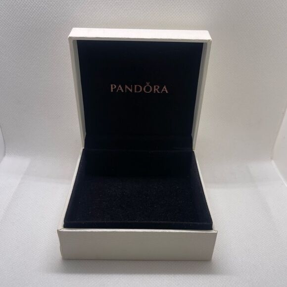 PANDORA 3.5” x 3.5” in. Gift Box for Bracelet & Neckalces - Picture 3 of 7